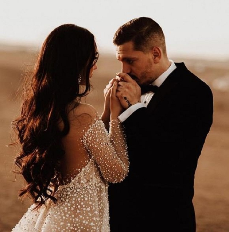 Na e hodhën! Klea dhe Elgiti martohen në një ceremoni sekrete në Marok!