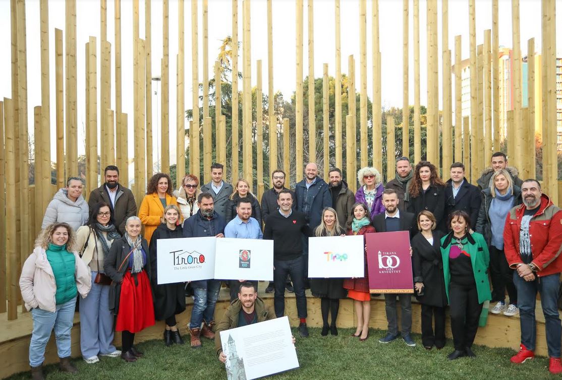 Prezantohen 4 finalistët për logon e 100 vjetorit të Tiranës kryeqytet