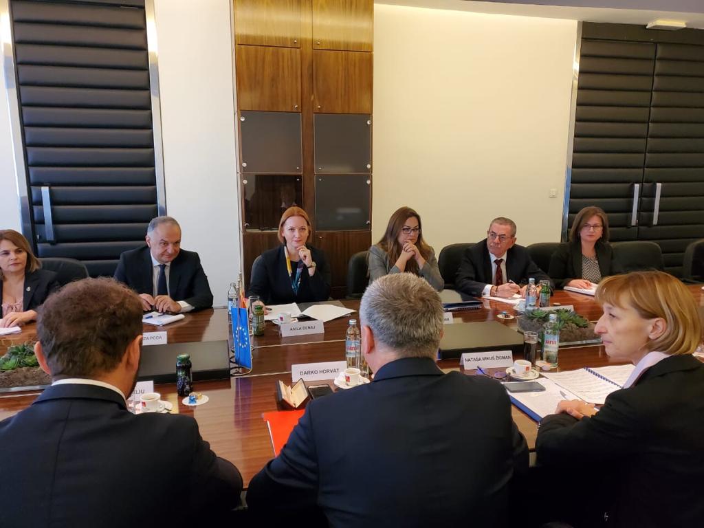 Ministrja Denaj në Kroaci, kërkon mbështetje për integrimin e vendit në BE