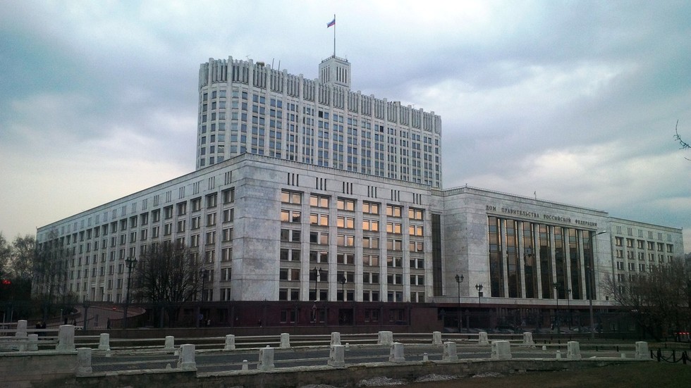 Kryeministri rus jep dorëheqjen pas takimit me Presidentin Putin