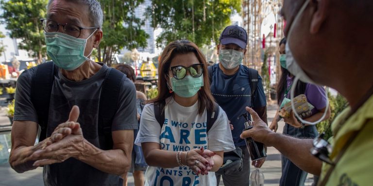 Ekspertët: Koronavirusi arrin kulmin brenda një jave