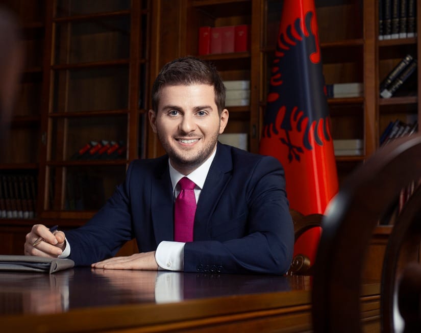 Shqipëria shpall “non grata” dy diplomatët iranianë