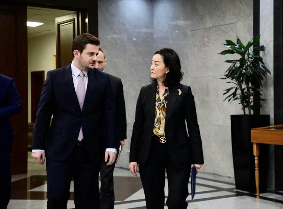 Cakaj takon Yuri Kim: SHBA, partner i pazëvendësueshëm për Shqipërinë