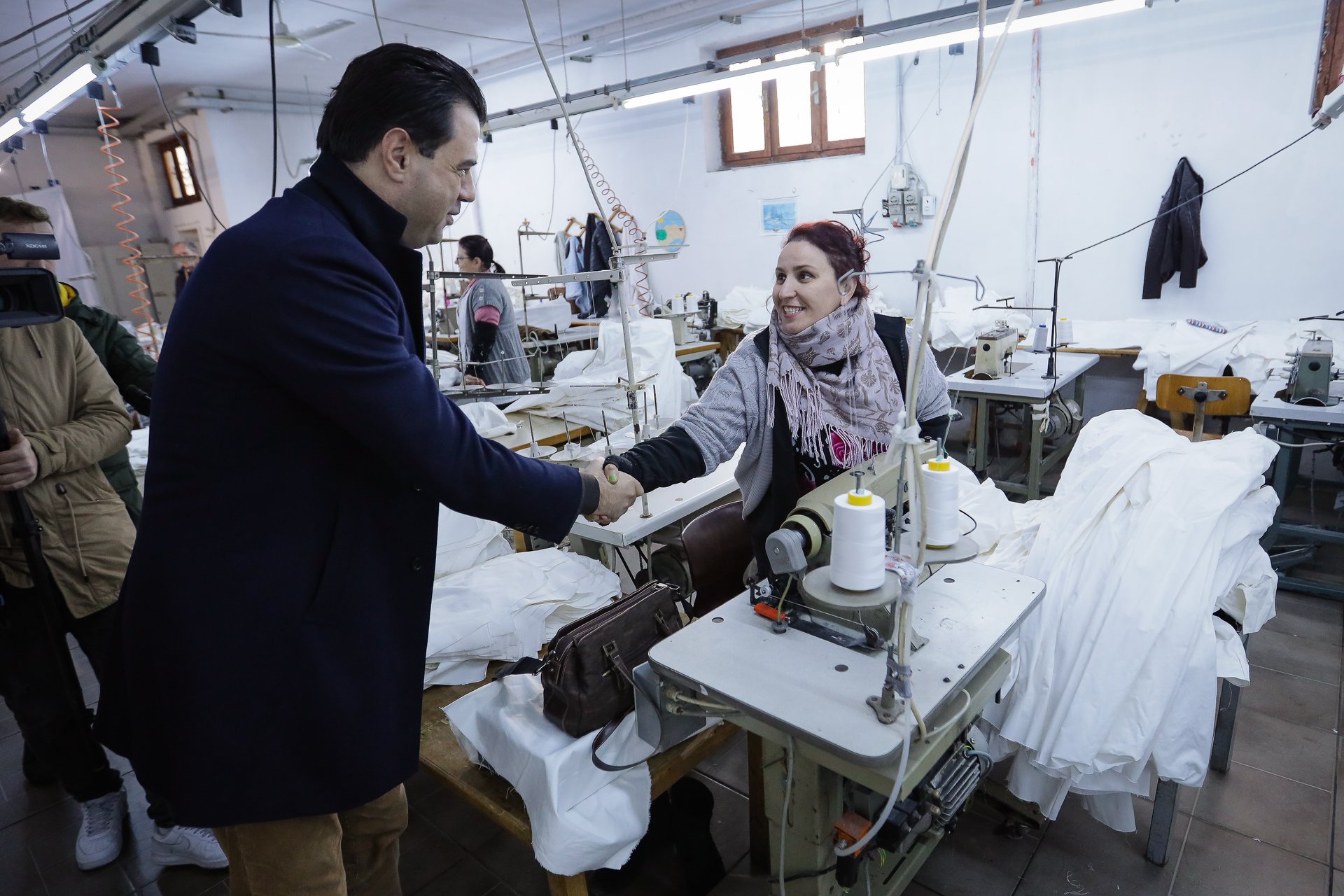 Basha në Durrës me biznesin e prekur nga tërmeti: 5 masat e menjëhershme që duhet të marrë qeveria