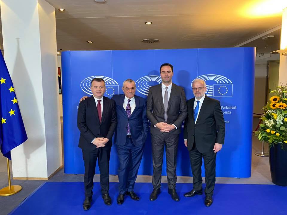 Samiti PE–Ballkani Perëndimor, Balla publikon deklaratën perfundimtare. Firmosin Kosova edhe Serbia