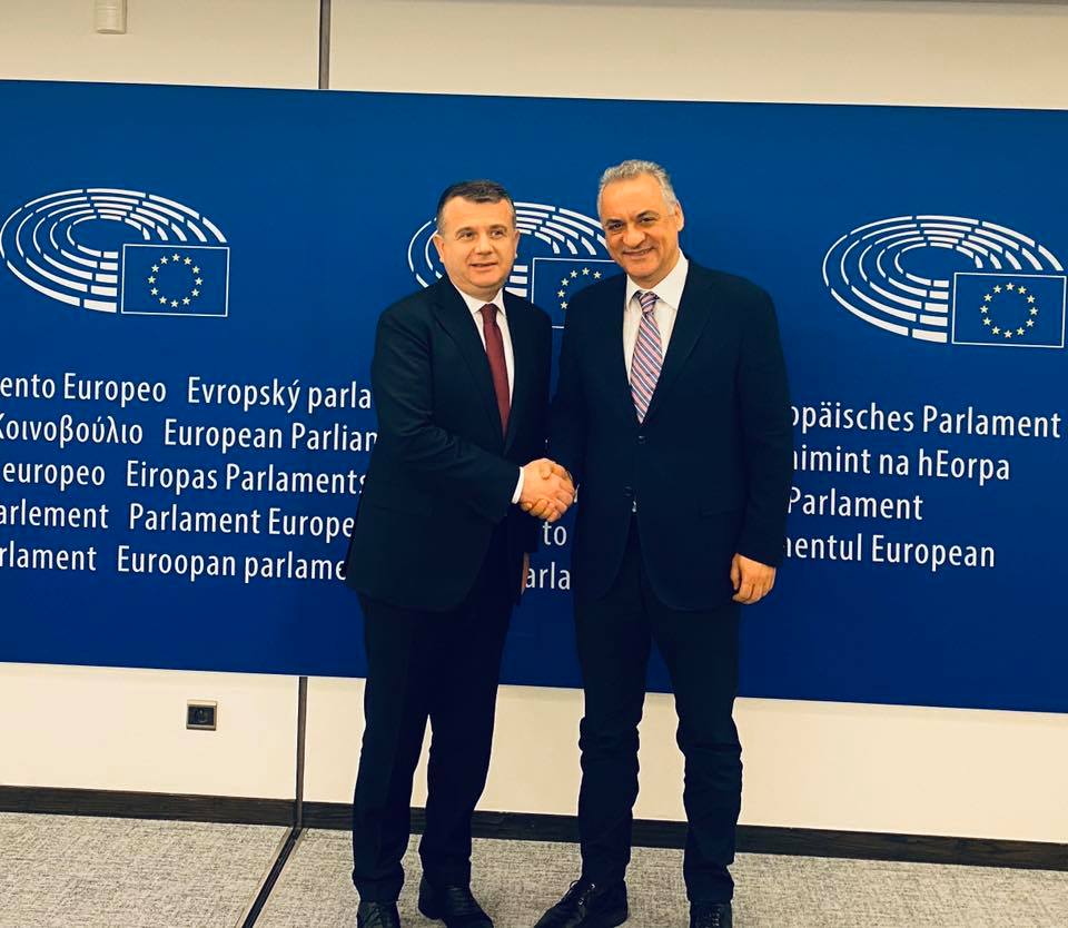 Balla në Bruksel për negociatat: KE në fund të muajit mars duhet të japë dritën jeshile