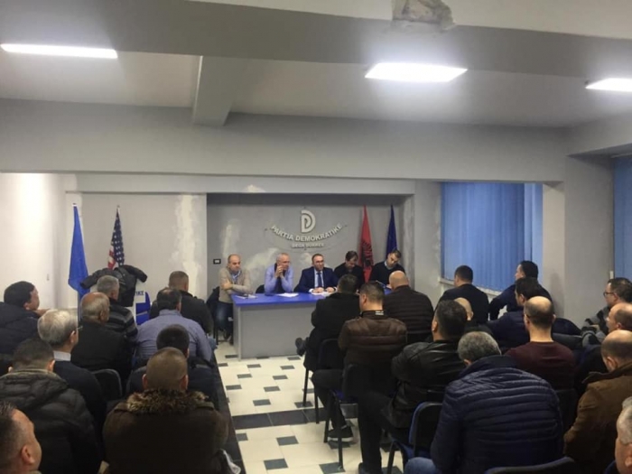 Gazment Bardhi takohet me strukturat e PD Durrës (FOTO)