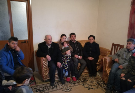 Vdekja misterioze e binjakëve 5 muajsh, prindërit e shokuar rrëfejnë çfarë ndodhi