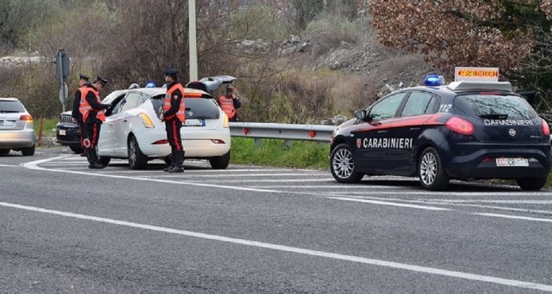 Shqiptari qëllon ndaj policisë dhe arratiset