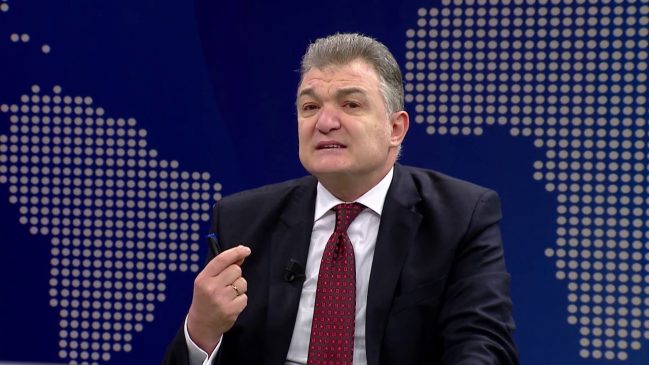 Teatri/ Gjata: Kërcënimi nuk është argument Z. Veliaj!