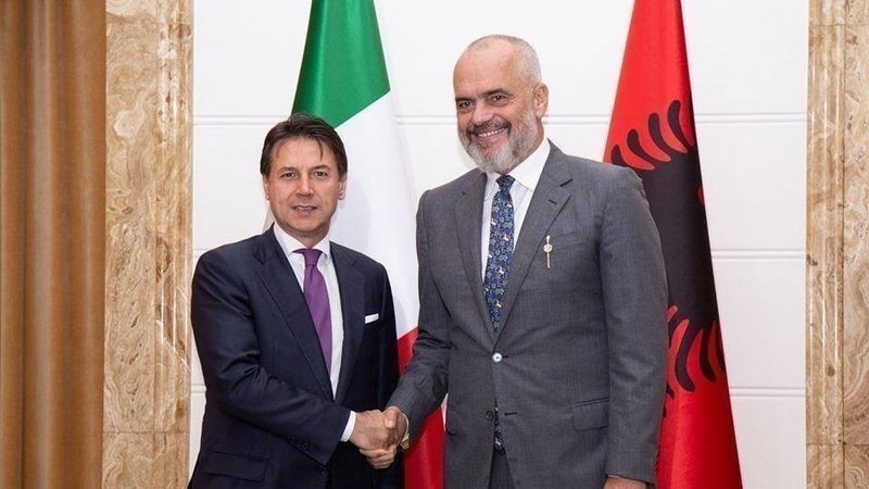 Rama sot në Romë, takim me Conten