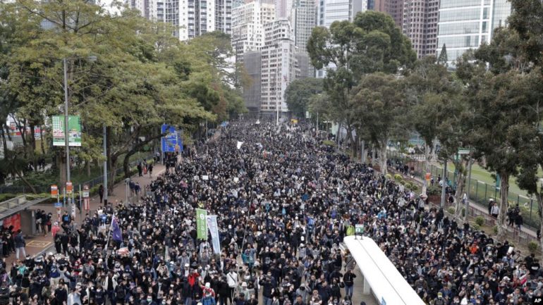 Hong Kongu e fillon vitin 2020 me protesta