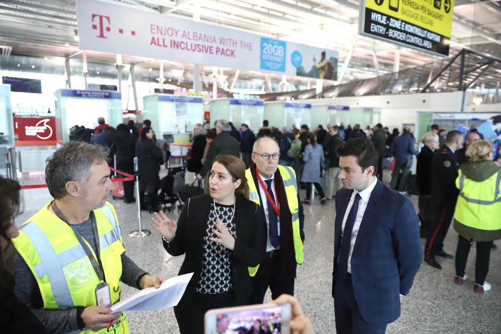 Manastirliu inspekton aeroportin e Rinasit: Masa të shtuara për koronavirusin