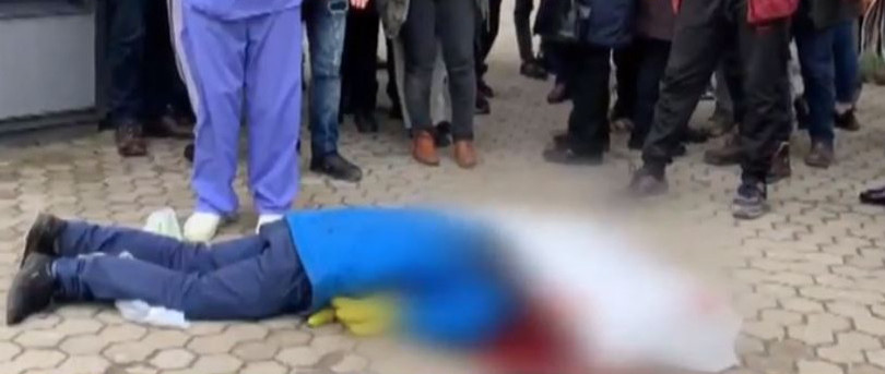 E goditi me sëpatë në kokë, pendohet vrasësi: Nuk doja t’i merrja jetën