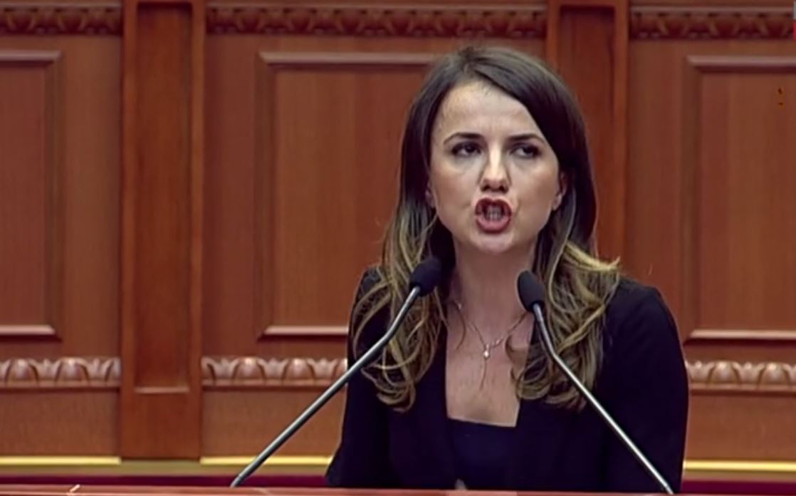 “Kush e betonizoi Durrësin, kush e mbështeti Dakon, shpifësi je ti”, Rudina Hajdari akuza për Ramën