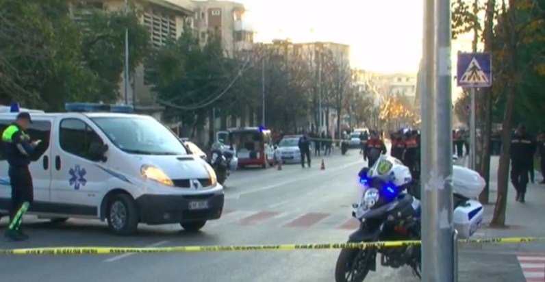 Dalin pamjet e aksidentit tragjik në Tiranë, humbën jetën dy kalimtarë (VIDEO)