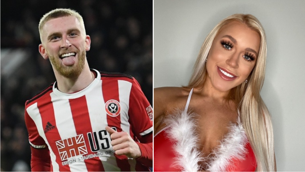 Shënon golin e fitores, aktorja pornografike e fton për fundjavë