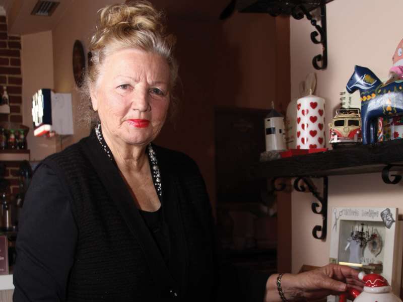 “Do t’ju prishet goca”/ Aktorja nga Durrësi Aishe Stari rrëfen sesi u paragjykua kur iu fut aktrimit