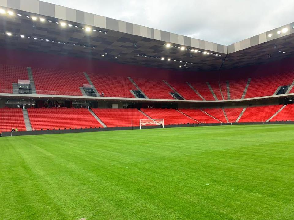 Qindra mijë euro dëm, stadiumi i ri vuan pasojat e tërmetit dhe erës