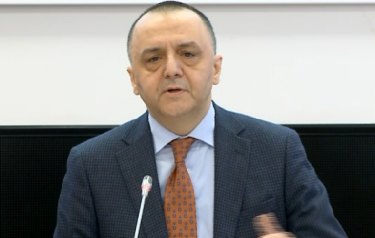 Rindërtim edhe për banesat në proçes legalizimi, Lame: Banesat e dëmtuara pa leje do kompensohen