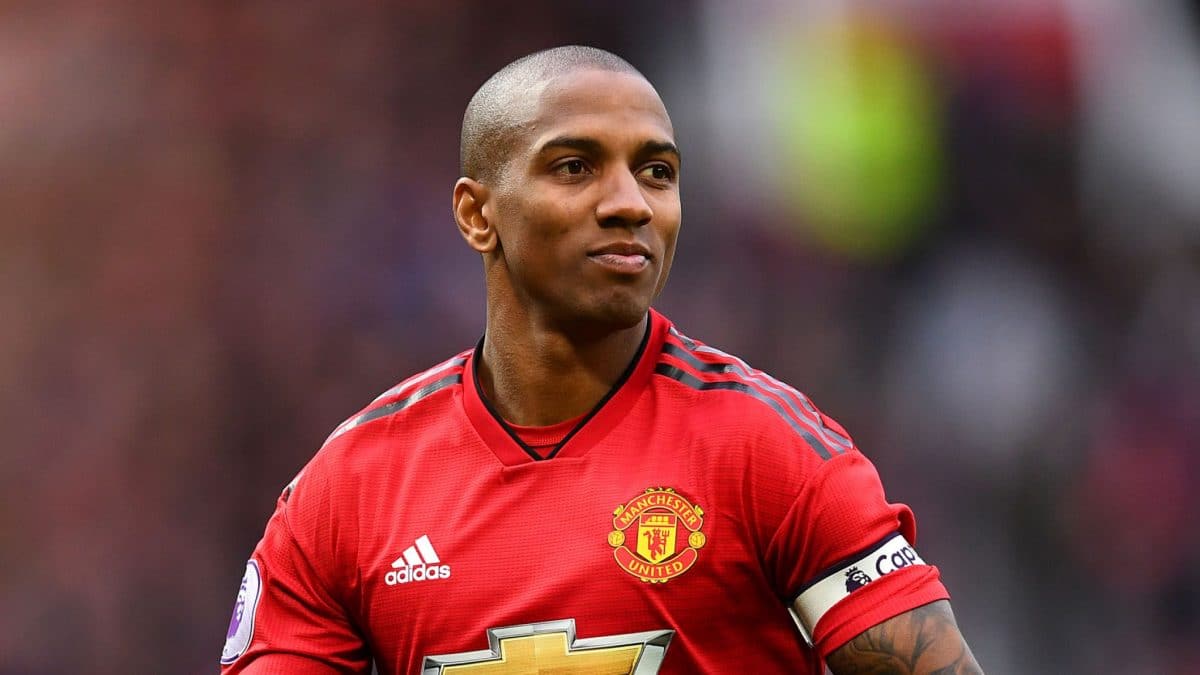 Ashley Young vjen tek Interi!