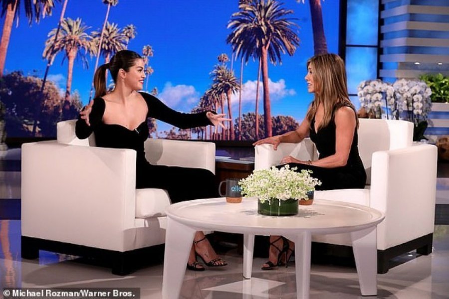 Selena Gomez shpreh adhurimin për Jennifer Aniston: Më ndali zemrën