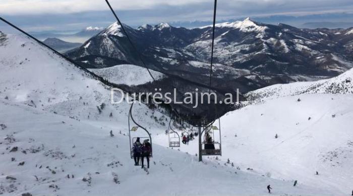 Momente paniku në Brezovicë/ Një 30-vjeçar bie nga teleferiku, niset urgjent në spital