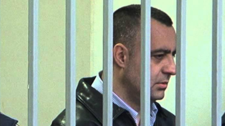 Stafi i burgut nën hetim/ Dritan Dajti shfaqi probleme me shikimin dhe alergjitë, u dërgua në 2 klinika private