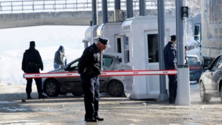 Tentoi të hyjë në Kosovë me dokument të falsifikuar, arrestohet serbi