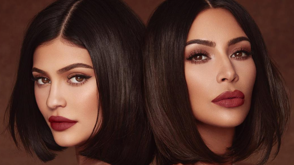 Garë e fortë mes motrave Kylie Jenner – Kim Kardashian