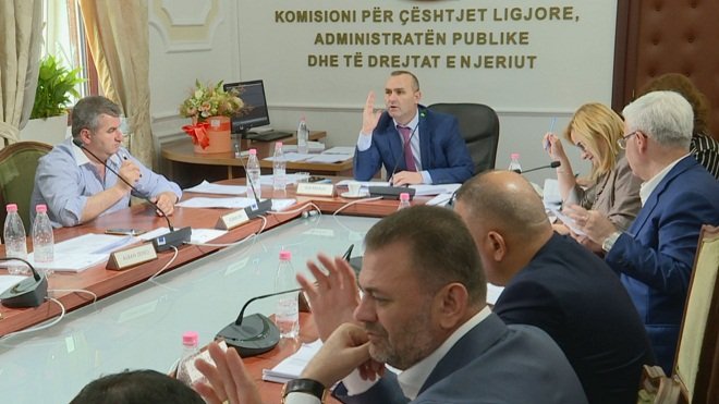 Miratohet projektligji për amnistinë, 700 të dënuar pritet të lirohen