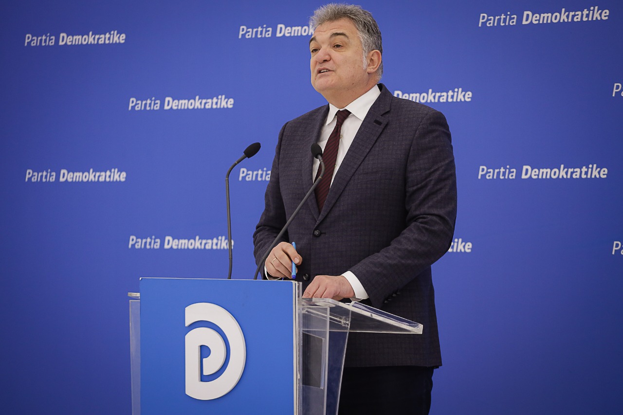 “Goditja finale kundër reformës në drejtësi”, Gjata: Metani, njeriu besnik i Ramës, u zgjodh me urdhër të tij