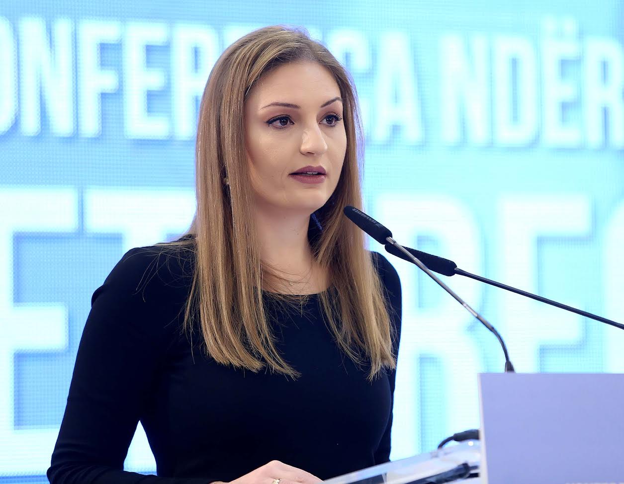 Gjosha: Forumi Ekonomik Botëror e ka pozicionuar Shqipërinë në vendin e parafundit për mundësi punësimi