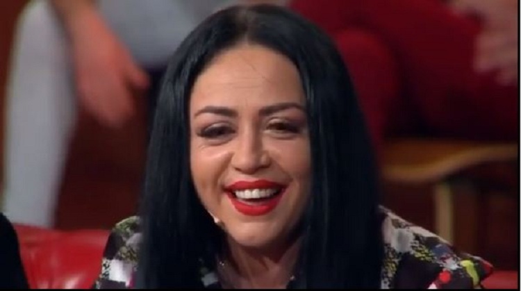 Kozeta Kurti rrëfen mes emocionesh kujtimet dhe ndjesitë për Durrësin pas tërmetit