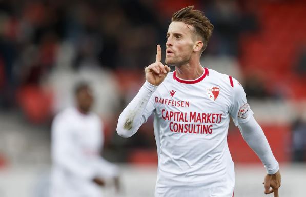 Lenjani mes më të mirëve, kandidat për të fituar çmimin e golit më të bukur të vitit (VIDEO)