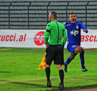 Lorenco Vila: Dua trofe me Teutën dhe të luaj për Shqipërinë