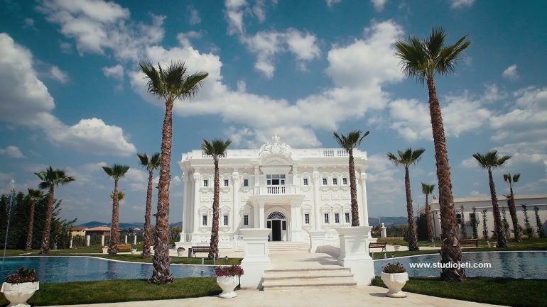 “Janë përgjuar ministra, deputetë…”, 10 mijë përgjime në resortin luksoz në Shijak