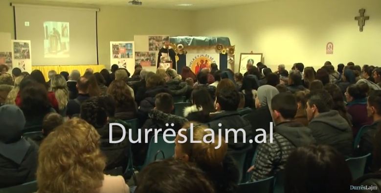 Dy muaj pas tërmetit, në Durrës mbahet Mesha e së “Dielës së Fjalës” (VIDEO)