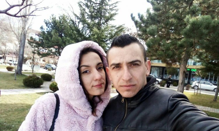 E motra i vdiq 5 ditë pas dasmës, i vëllai: E besoj autopsinë