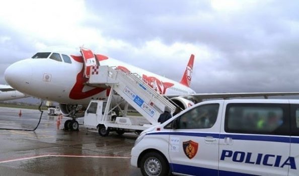 Ekstradohen nga Italia dy të shumëkërkuarit