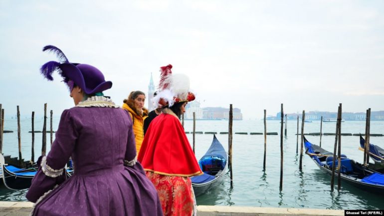 Dy muaj pas përmbytjeve thahen kanalet e Venecias