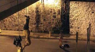 Ranë nga ura, ndërsa po xhironin një film, dy aktorë humbin jetën