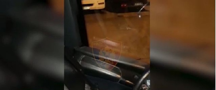 “Start”/ Bllokohen dokumente false në portin e Durrësit, ku i kishte fshehur shoferi i autobusit (VIDEO)