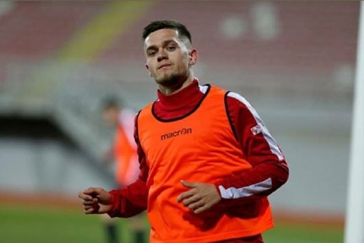 Teuta kompleton sulmin, firmos me lojtarin shkodran