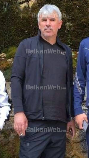 E pritën dhe e qëlluan me breshëri nga një makinë në ecje, kamerat kapin momentin e ekzekutimit të biznesmenit