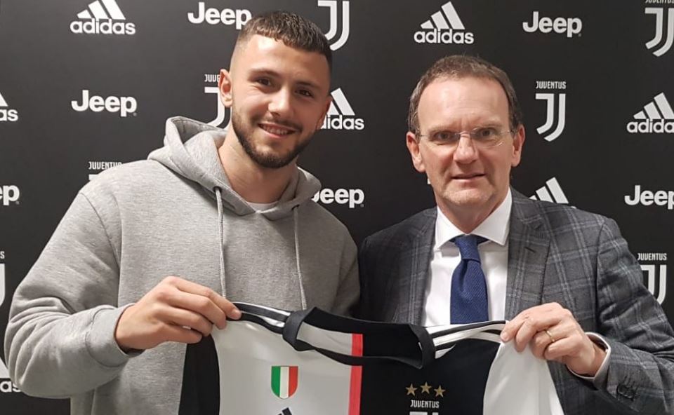 Vrioni prezantohet te Juventusi!