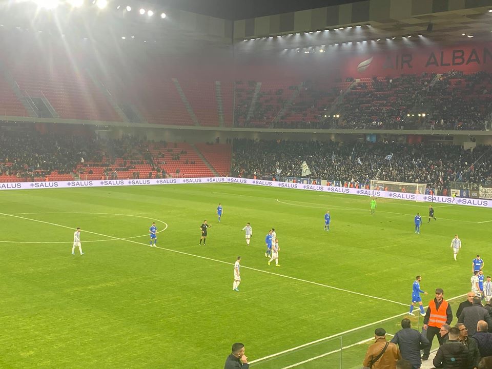 150 stola të dëmtuar në impiantin e ri, policia procedon penalisht disa tifozë