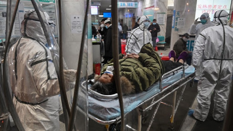 Koronavirusi shkakton viktimën e parë jashtë Kinës, reagon OBSH