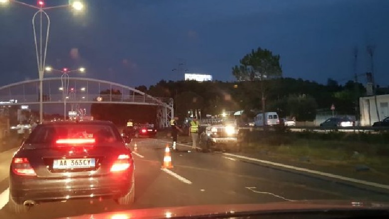 Aksident zinxhir në autostradë, trafik i rënduar në Tiranë – Durrës