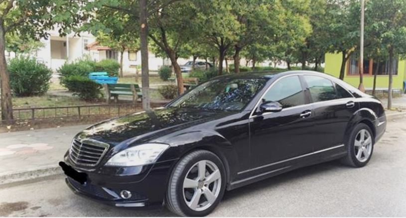 I bllokohet automjeti biznesmenit Dashamir Gjoka